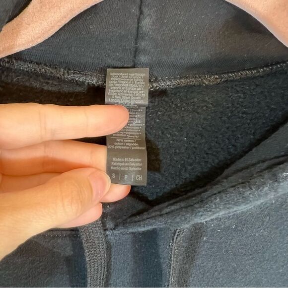 ✨ Gildan Black Reputation Red Taylor Swift Hoodie Small - Picture 4 of 10